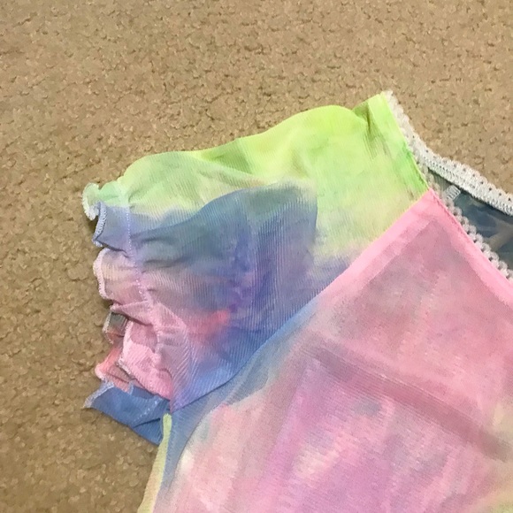 🆕🔥SHEIN SUPER CUTE TYE DYE CROP/LETTUCE SLEEVES BEAUTIFUL COLORS NWT!! - Picture 5 of 9